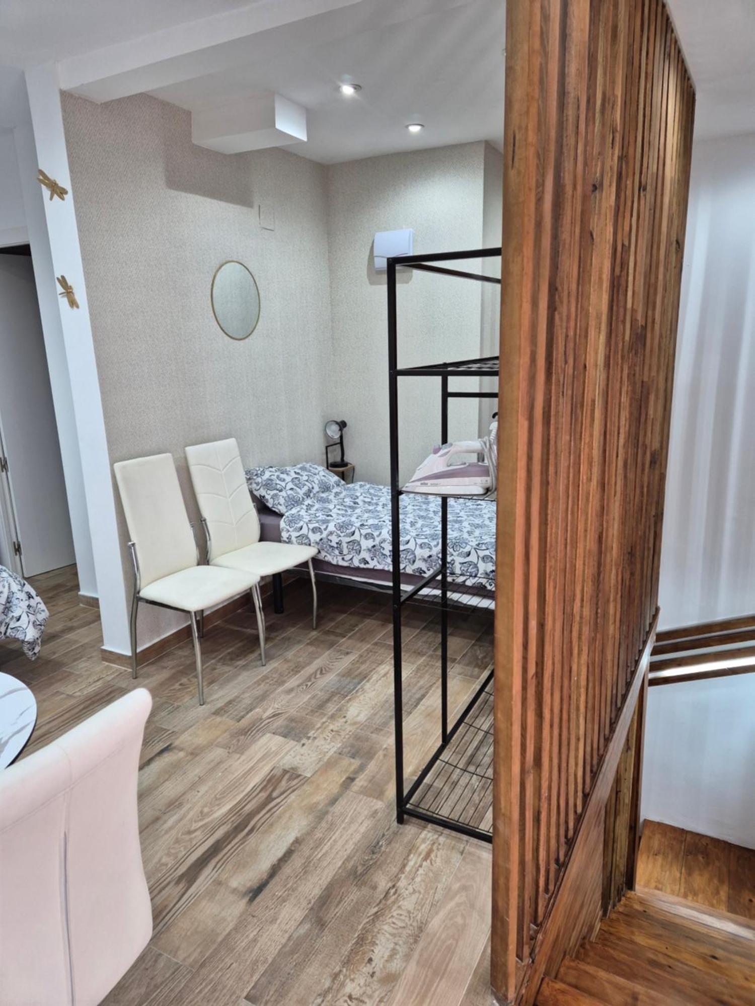 Centrum F Аликанте Номер фото