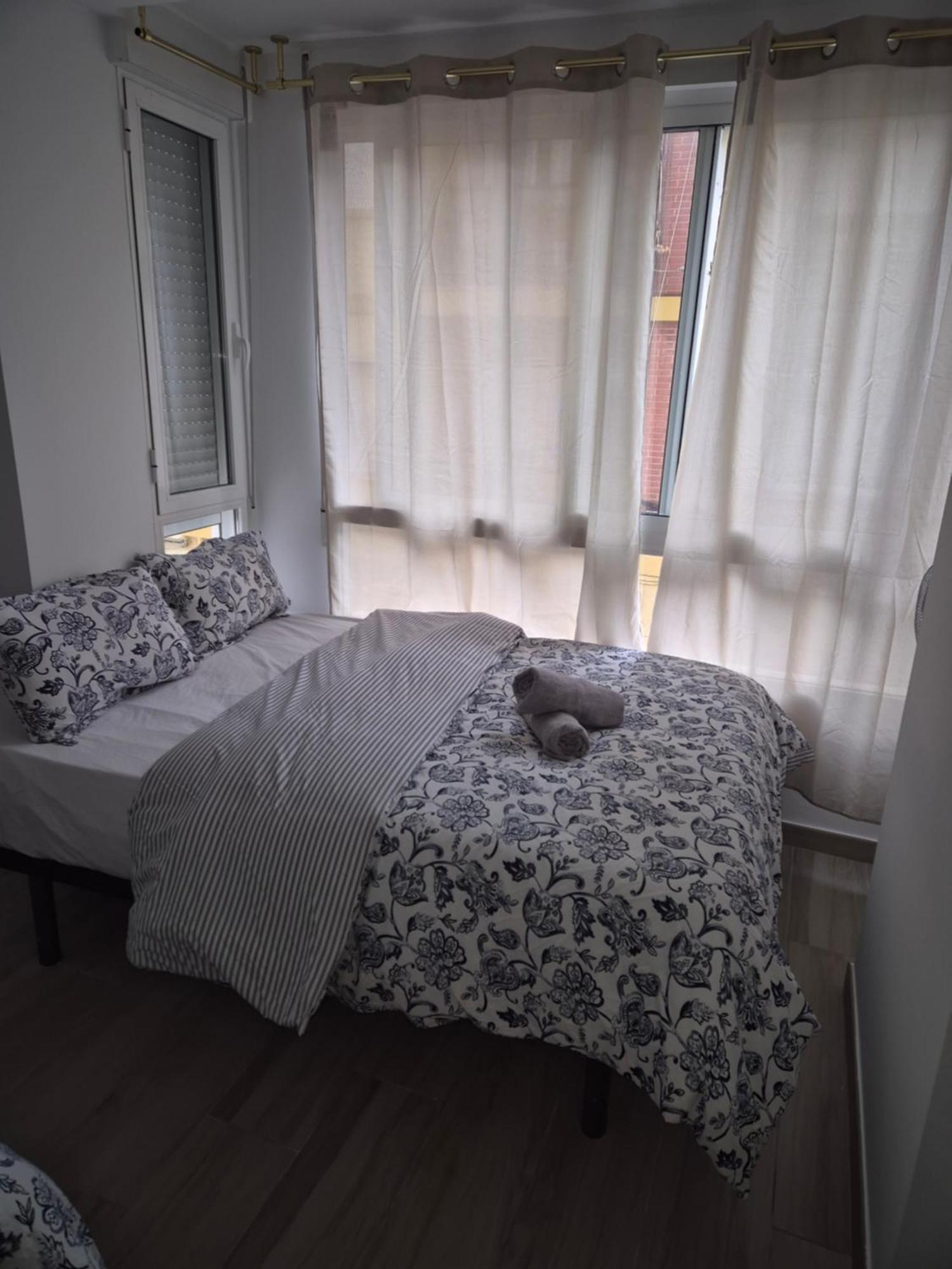 Centrum F Аликанте Номер фото